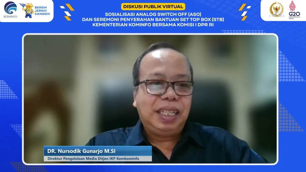 live streaming event, professional camera, video production