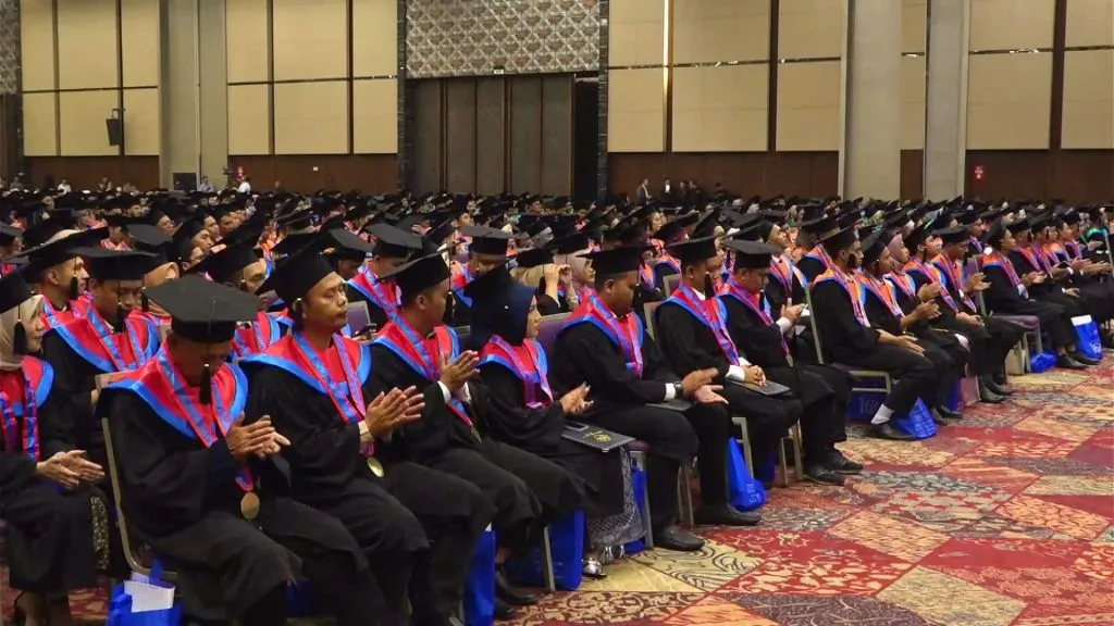 live streaming event, professional camera, video production